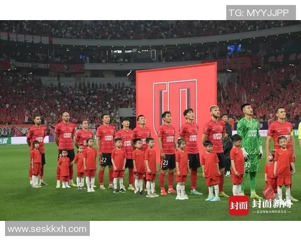 足球焦点：成都足球队的战术探讨